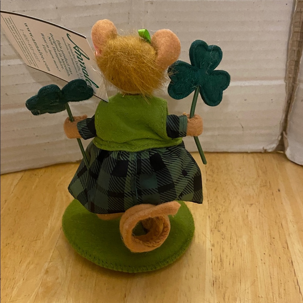 Annalee 5 inch shamrock girl Mouse. NWT. Perfect for St Patrick’s Day decor - Picture 5 of 6